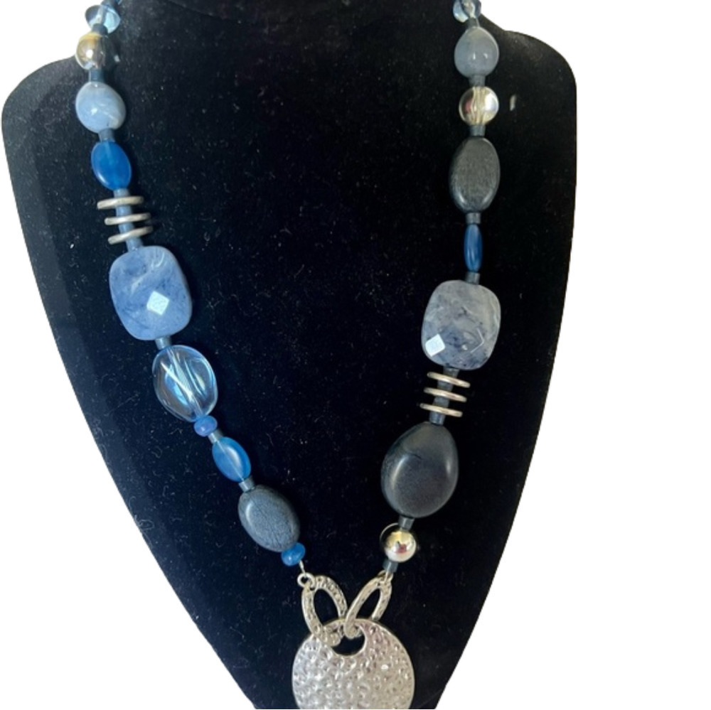 Blue And Gray Necklace - Picture 3 of 4